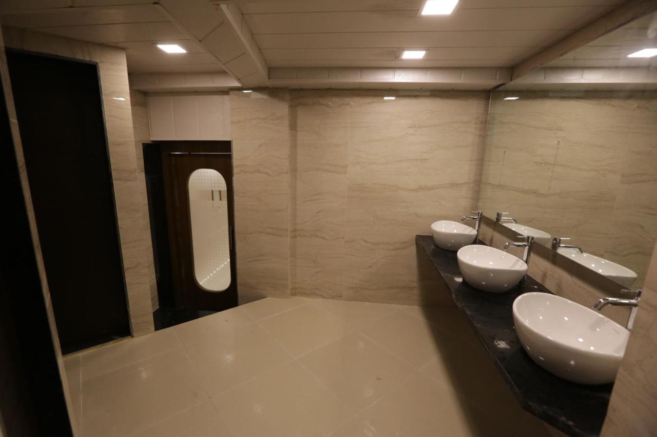 Qubestay Airport Capsule Hotel&Hostel Mumbai Exterior foto