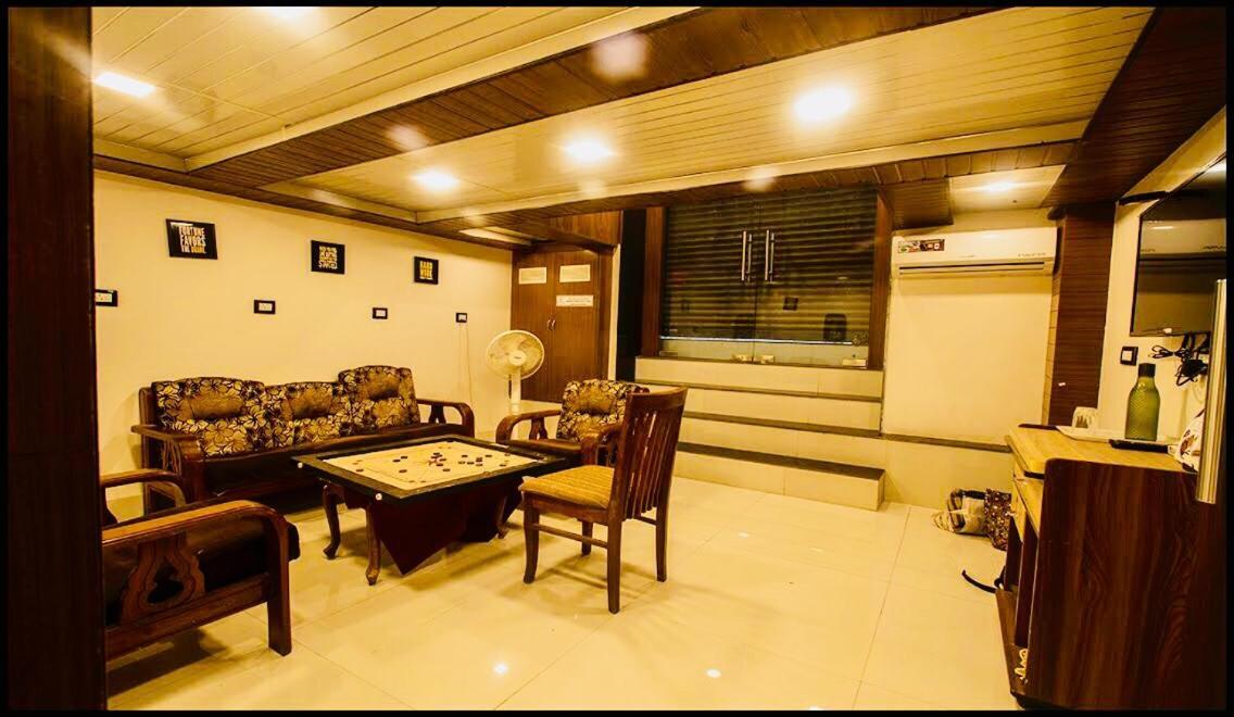 Qubestay Airport Capsule Hotel&Hostel Mumbai Exterior foto