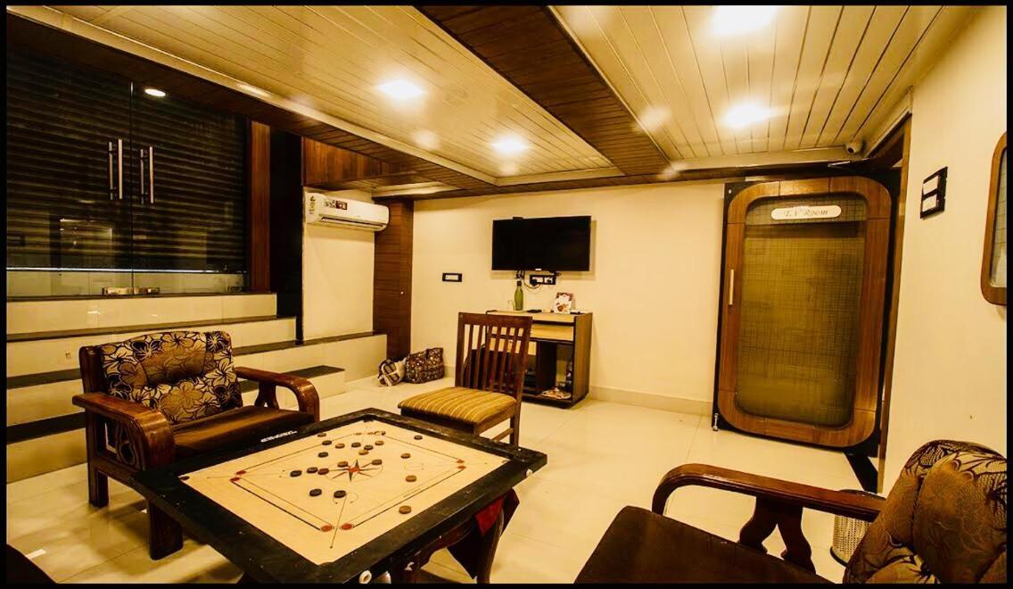 Qubestay Airport Capsule Hotel&Hostel Mumbai Exterior foto